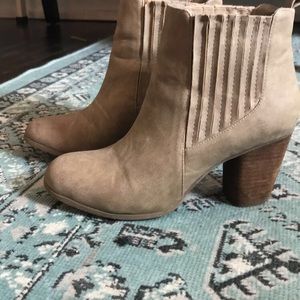 Steve Madden Tan Booties